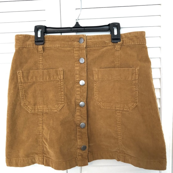 Button Down Skirt - Picture 2 of 3